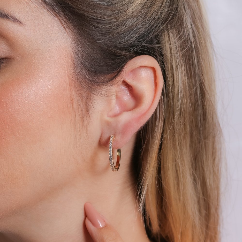 Ag-1331-Do Brinco De Argola Articulada Cravejada De Zircônias Cristal (23mm)