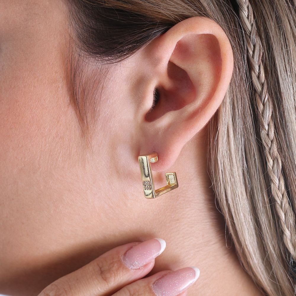 Ag-1509-Do Brinco Meia Argola Quadrada Cravejada De Zircônias (17,5mm)