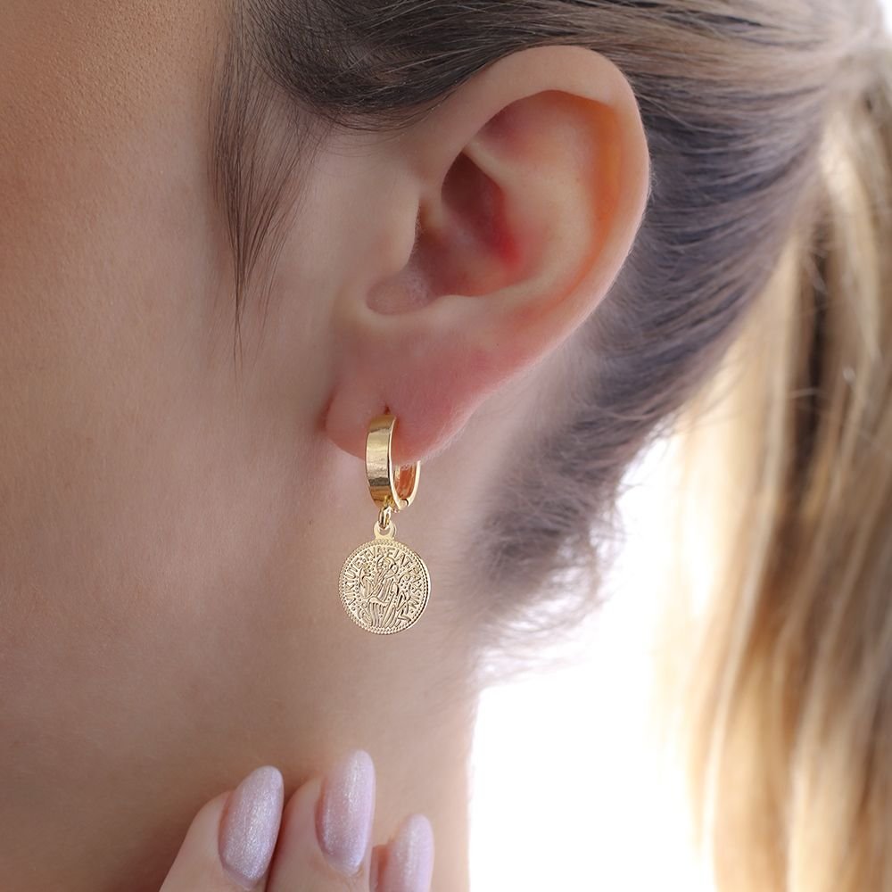 Ag-1563-Do Brinco De Argola Articulada Com Medalha De São Bento. Ag-1563-Do Brinco De Argola Articulada Com Medalha De São Bento.