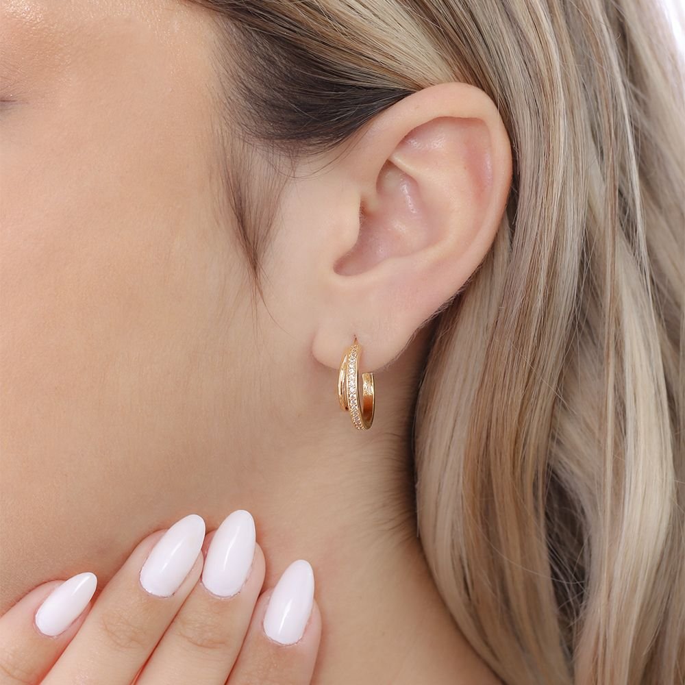 Ag-1652-Do Brinco Meia Argola Detalhada Cravejada De Zircônias (19mm).