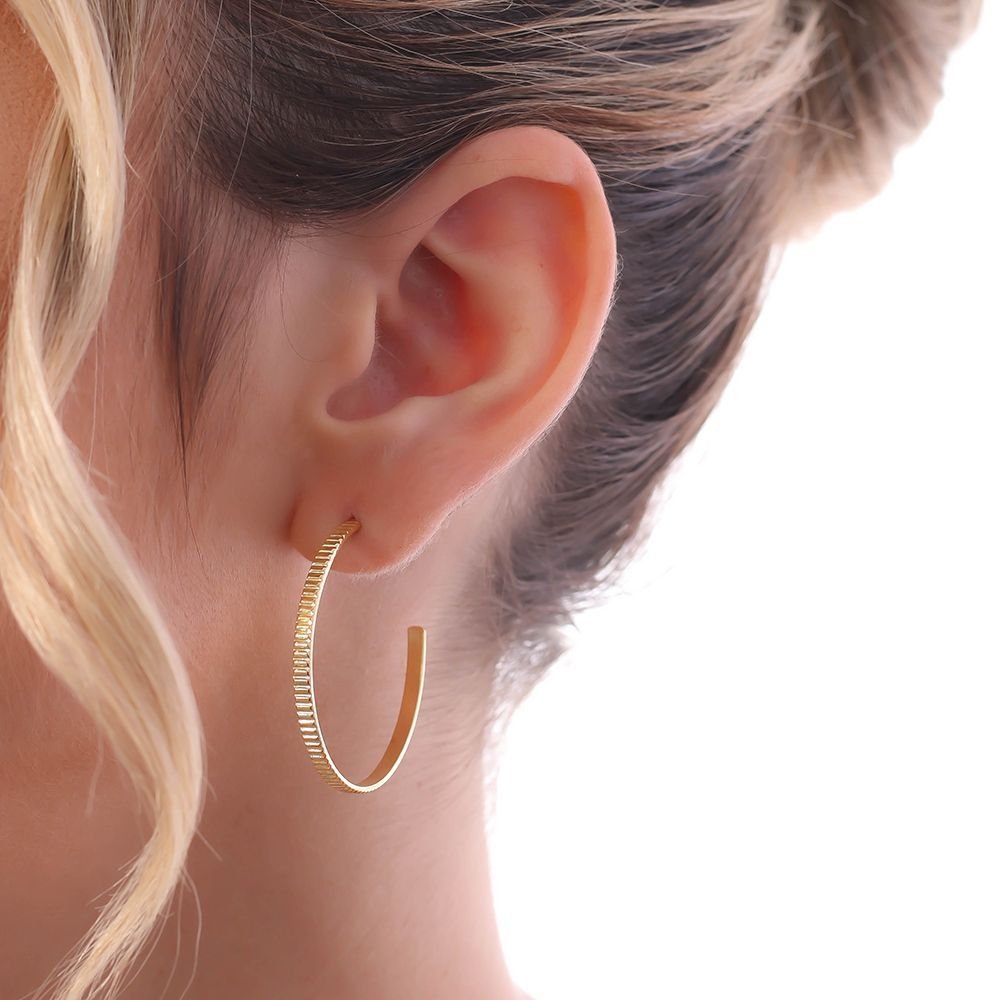 Ag-1666-Do Brinco Meia Argola Detalhada (37mm). Ag-1666-Do Brinco Meia Argola Detalhada (37mm).