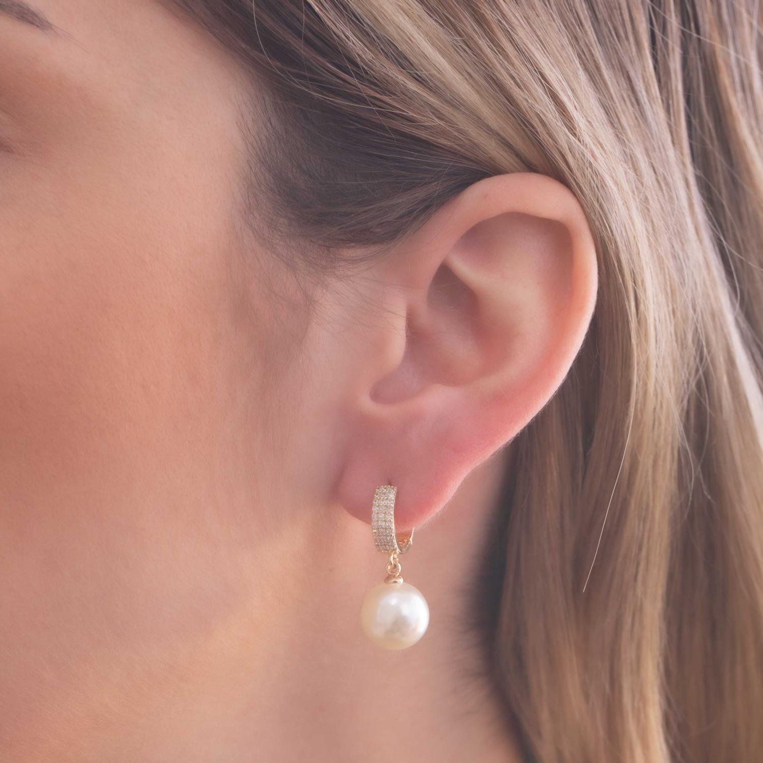 Ag-1738-Do Brinco De Argola Articulada Cravejada E Pérola.