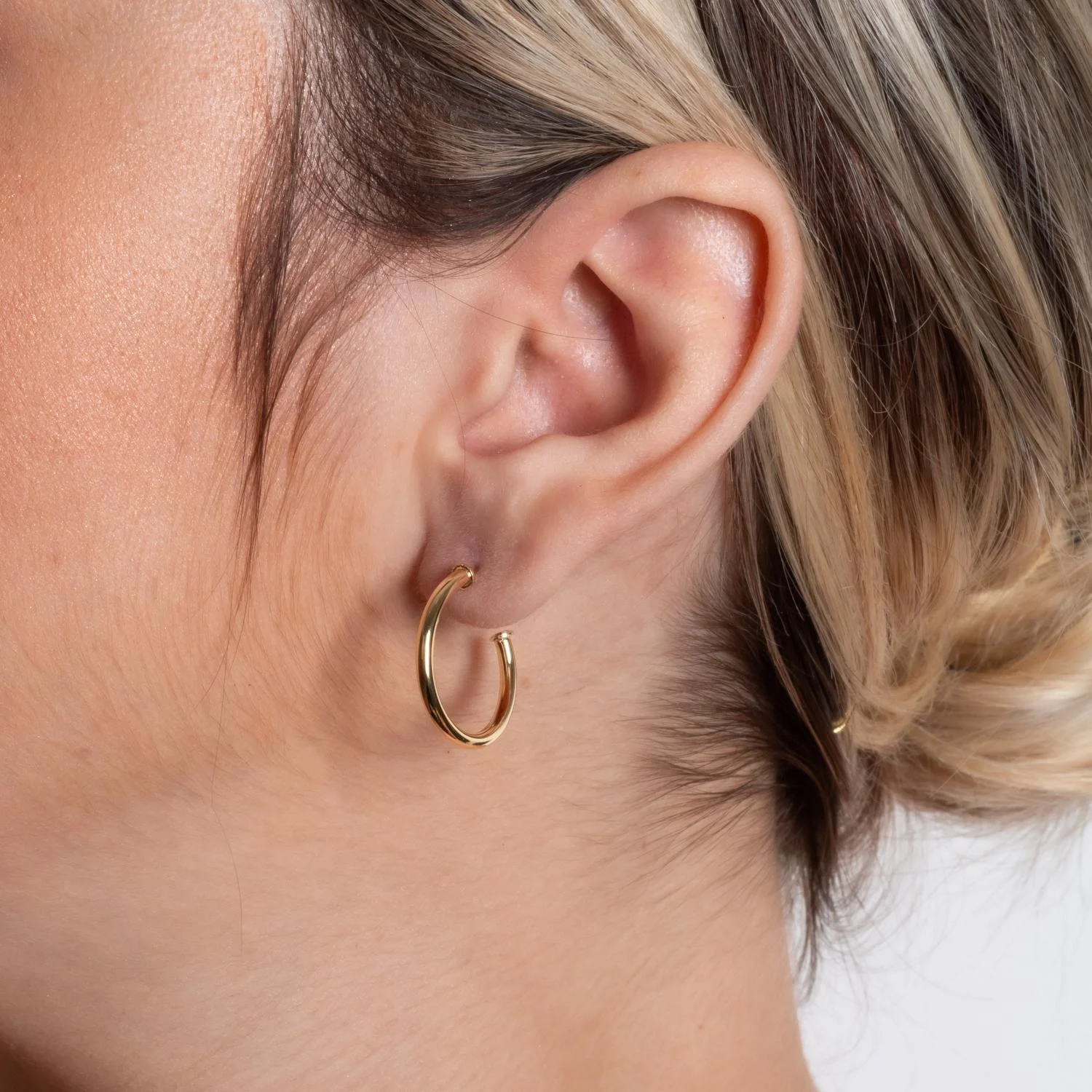 Ag-1817-Do Brinco Meia Argola Tubo Liso (20mm).