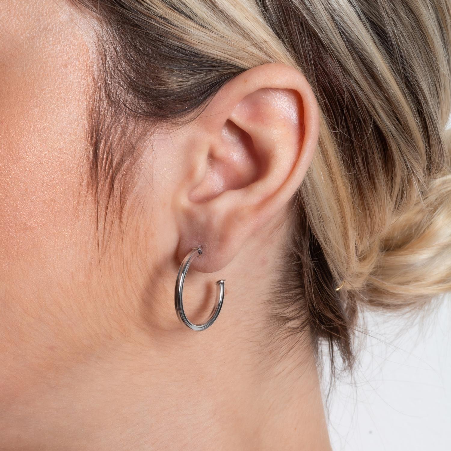 Ag-1848-Rd Brinco Meia Argola Tubo Quadrado - Ródio Branco (24mm).