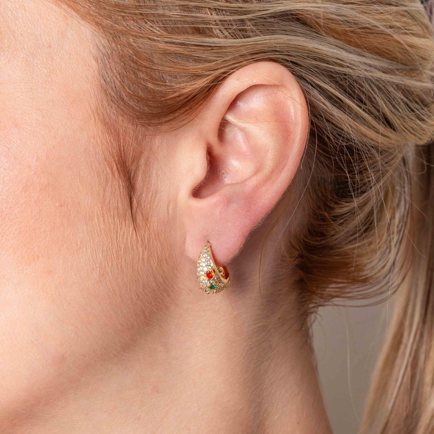 Ag-1949-Do Brinco Meia Argola Cravejado.