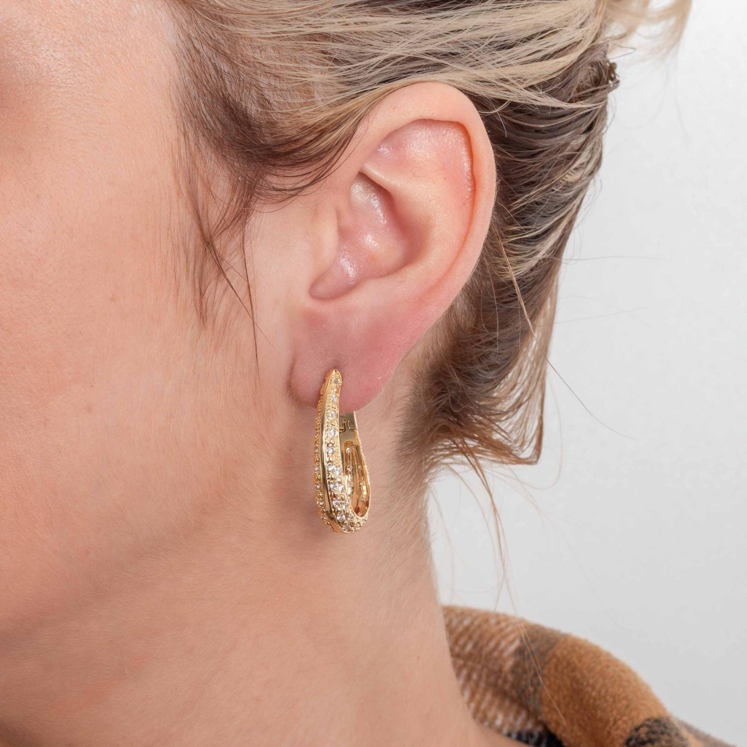 Ag-1976-Do Brinco De Argola Articulado Cravejado Cristal.