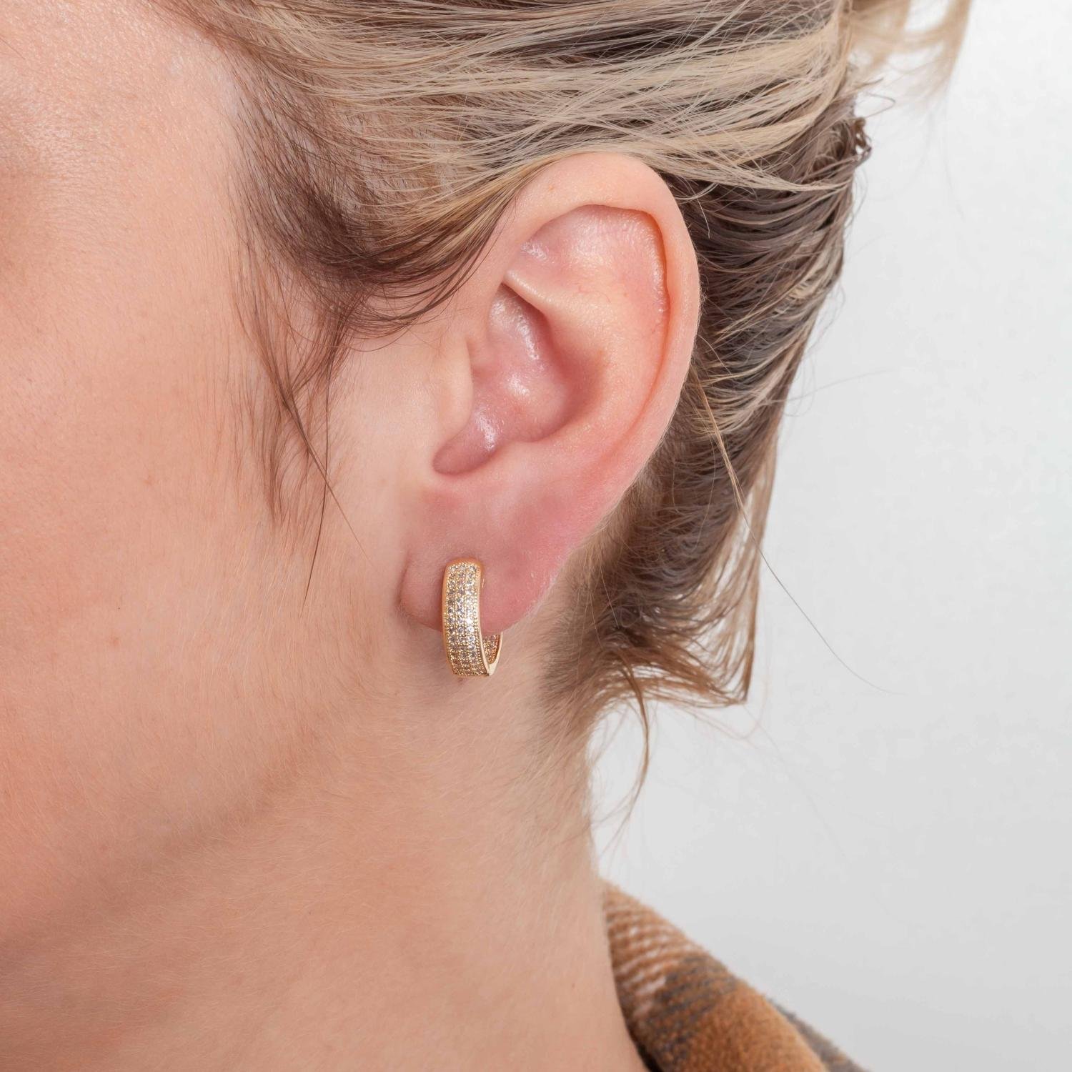 Ag-2060-Do Brinco De Argola Articulada Cravejado Cristal.