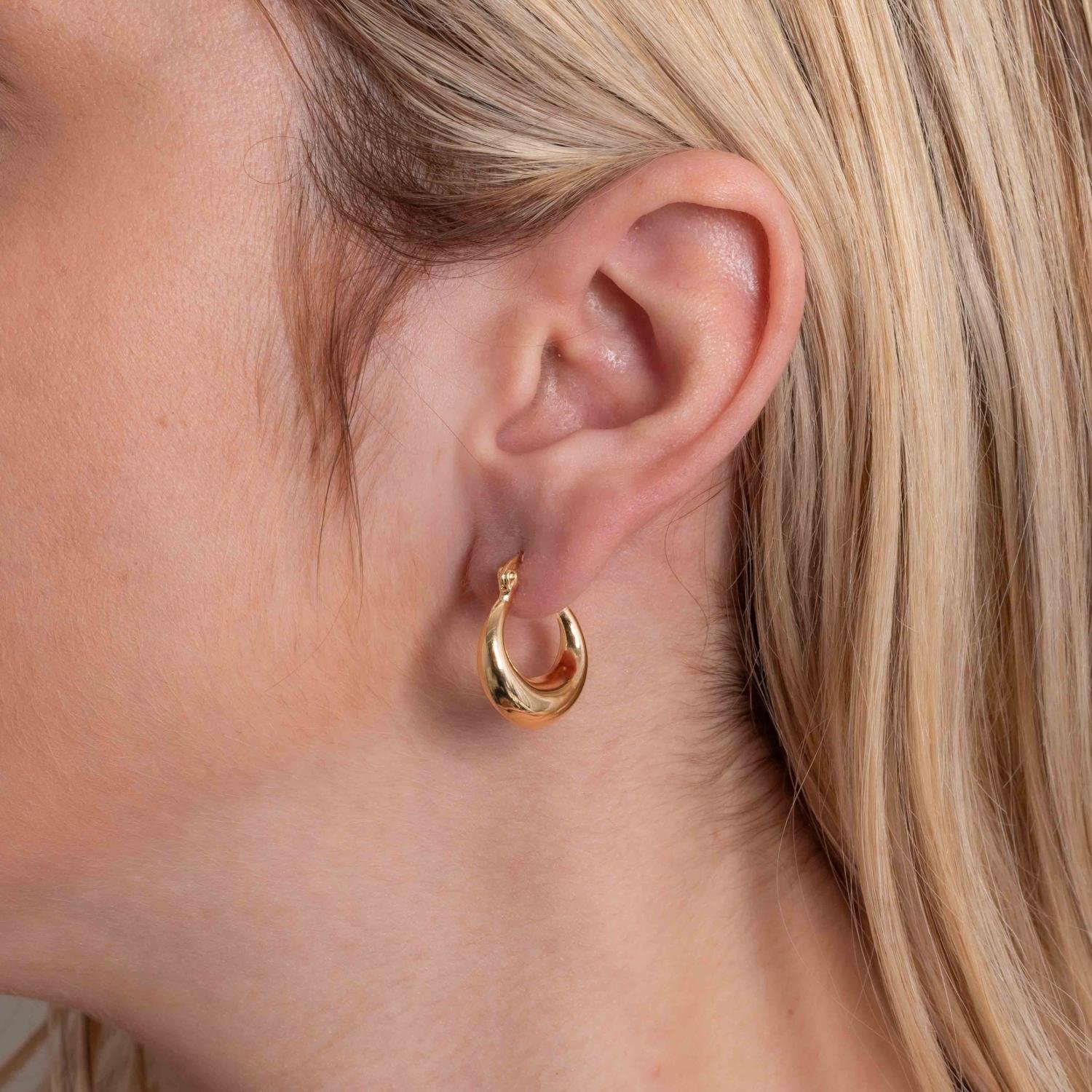 Ag-2083-Do Brinco Meia Argola Lisa Com Fecho Italiano.