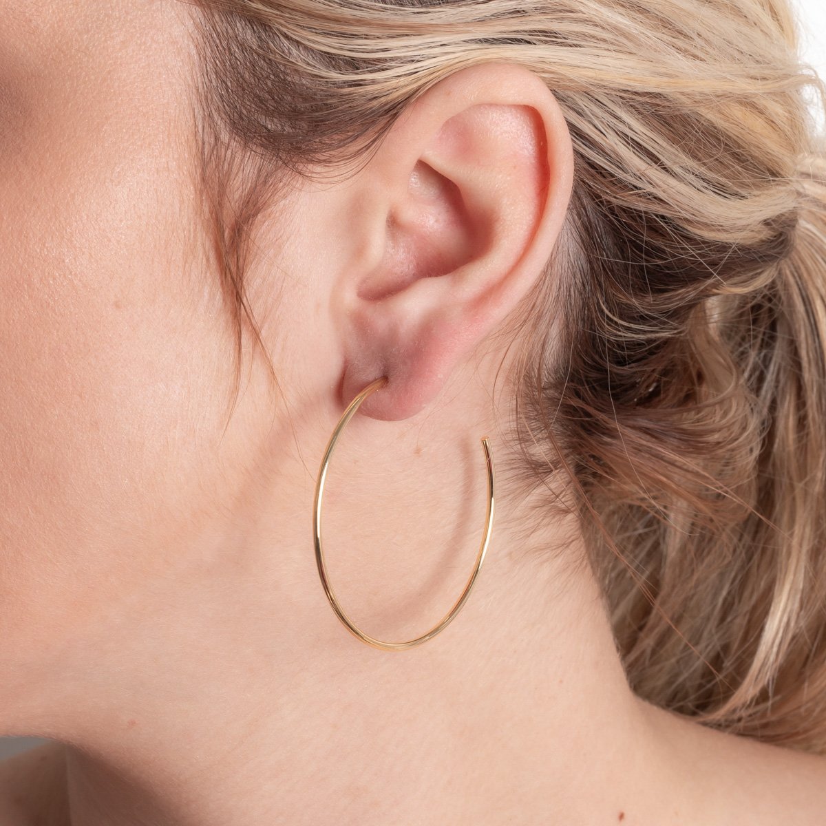 Ag-2098-Do Brinco Meia Argola Lisa (2mmx47mm).