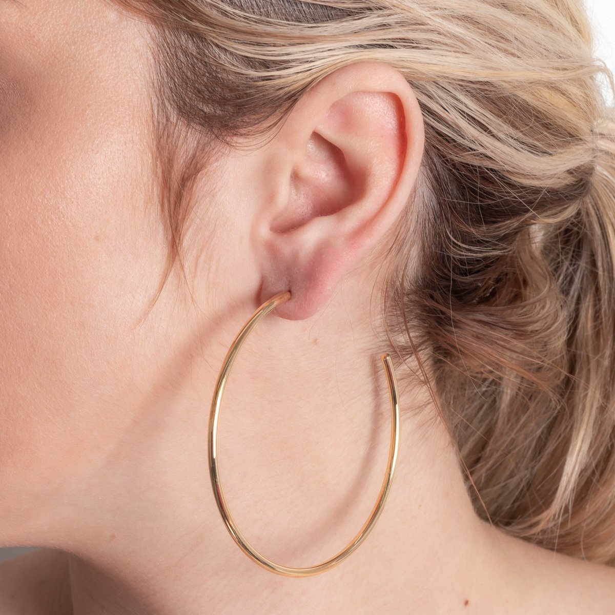 Ag-2104-Do Brinco Meia Argola Liso (3mmx70mm).