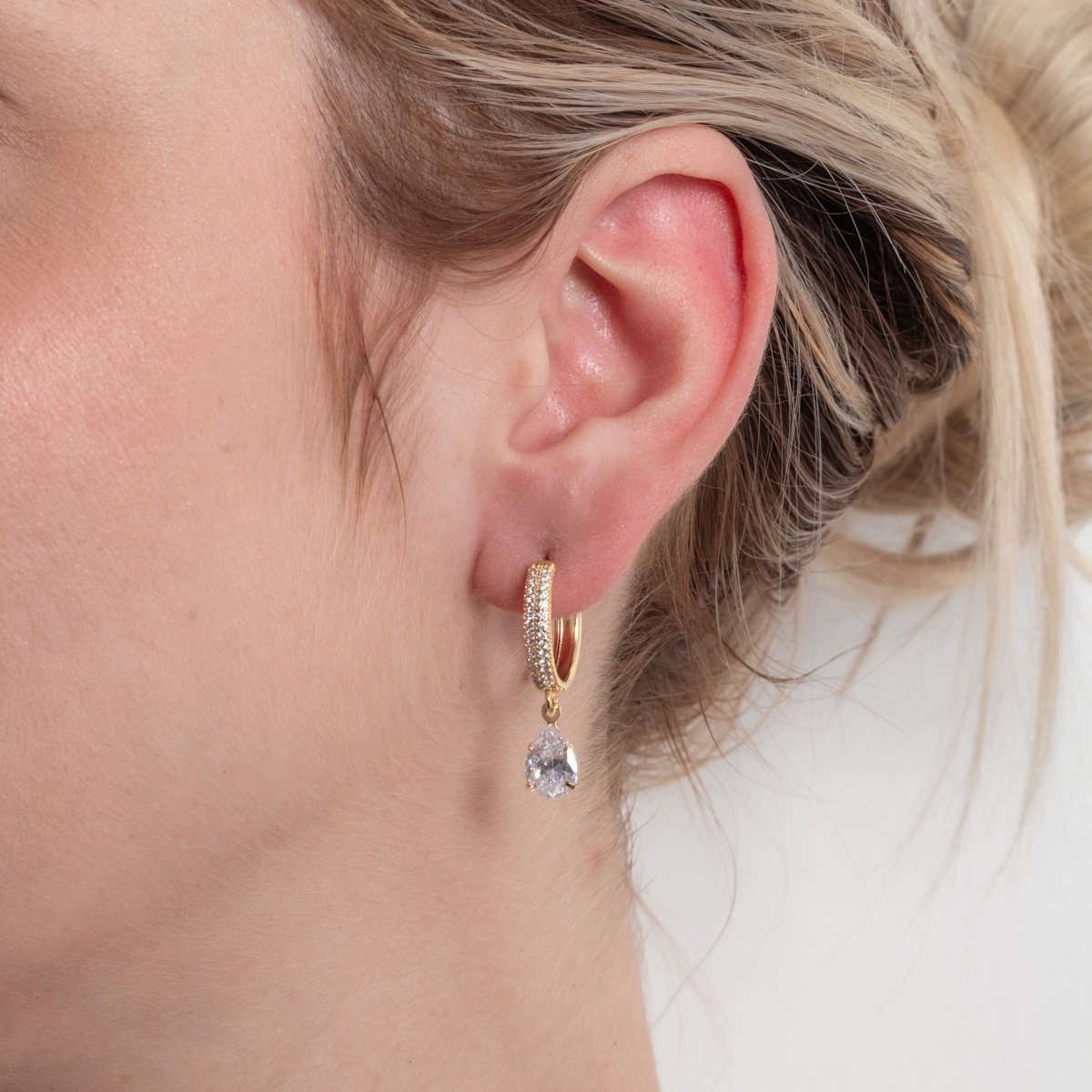 Ag-2147-Do Brinco De Argola Articulada Gota Cristal.