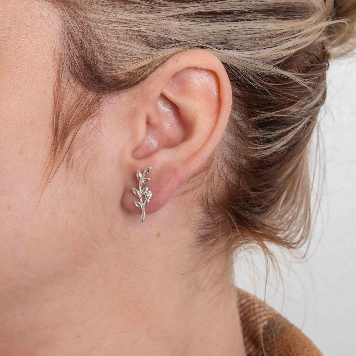 Ag-Br-1263 Brinco De Folha Com Florzinha Cravejada Cristal - Prata 925.