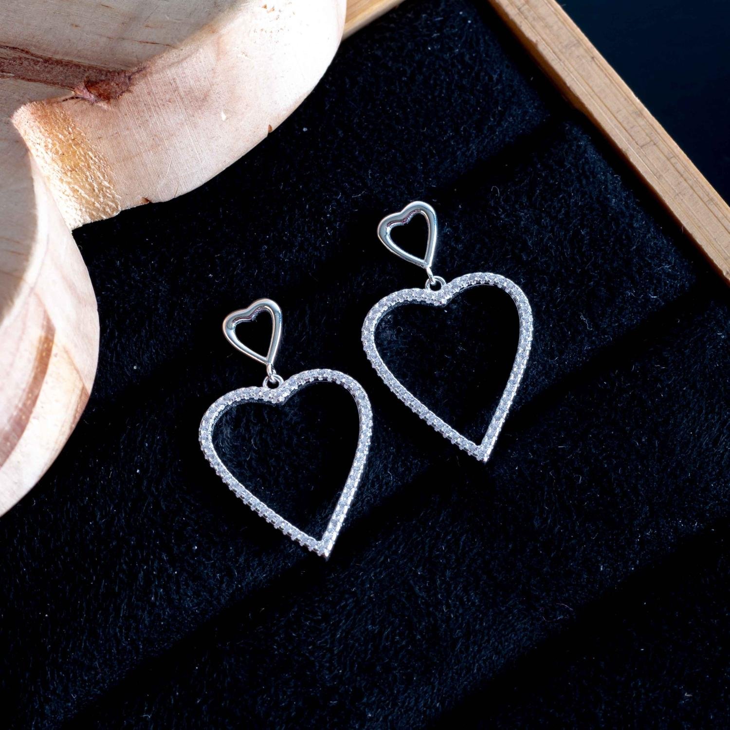 Ag-Bra-382 Brinco De Coração Médio Cravejado Cristal - Prata 925.