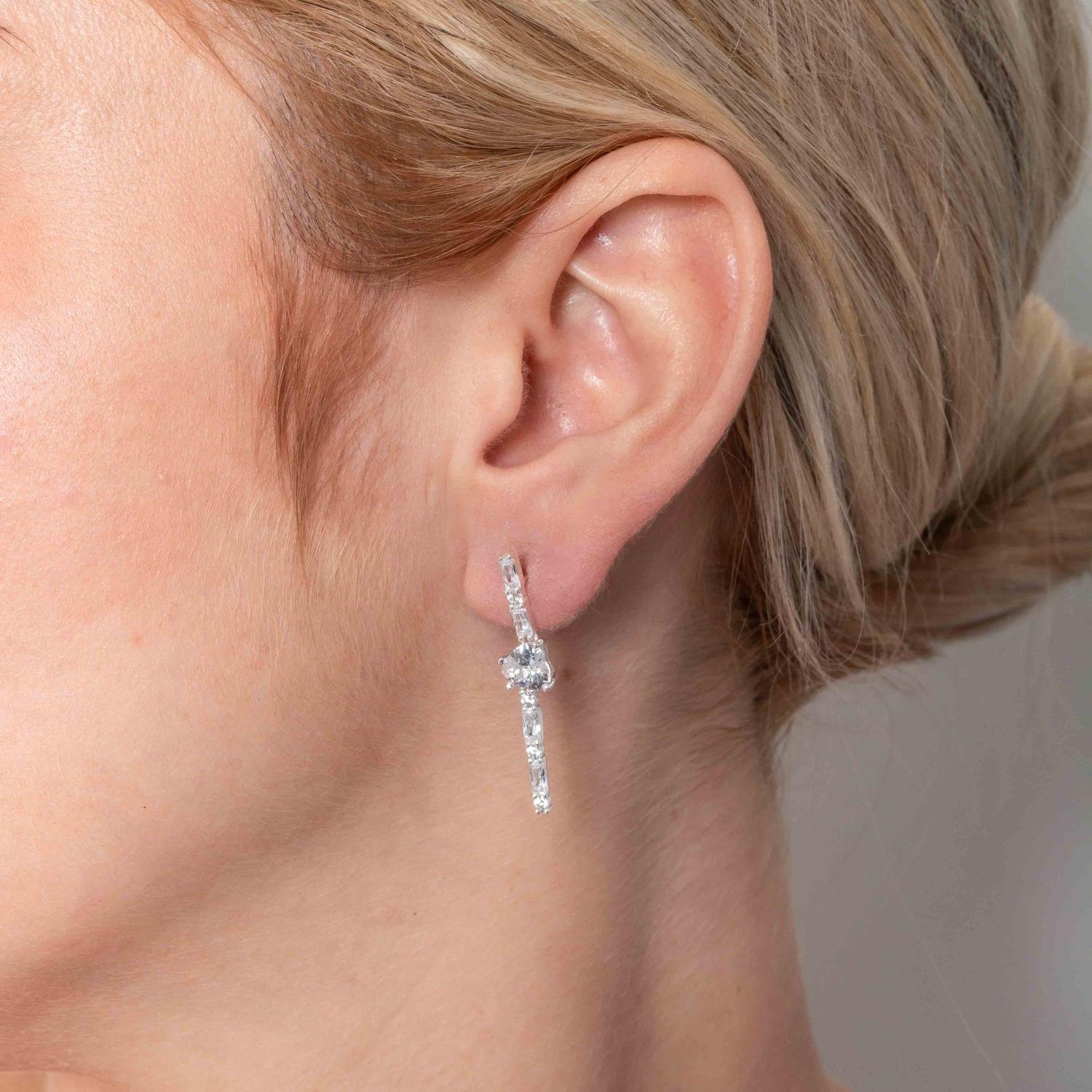 Ag-Bra-405 Brinco Palito Cravejado De Zircônias Cristais - Prata 925.