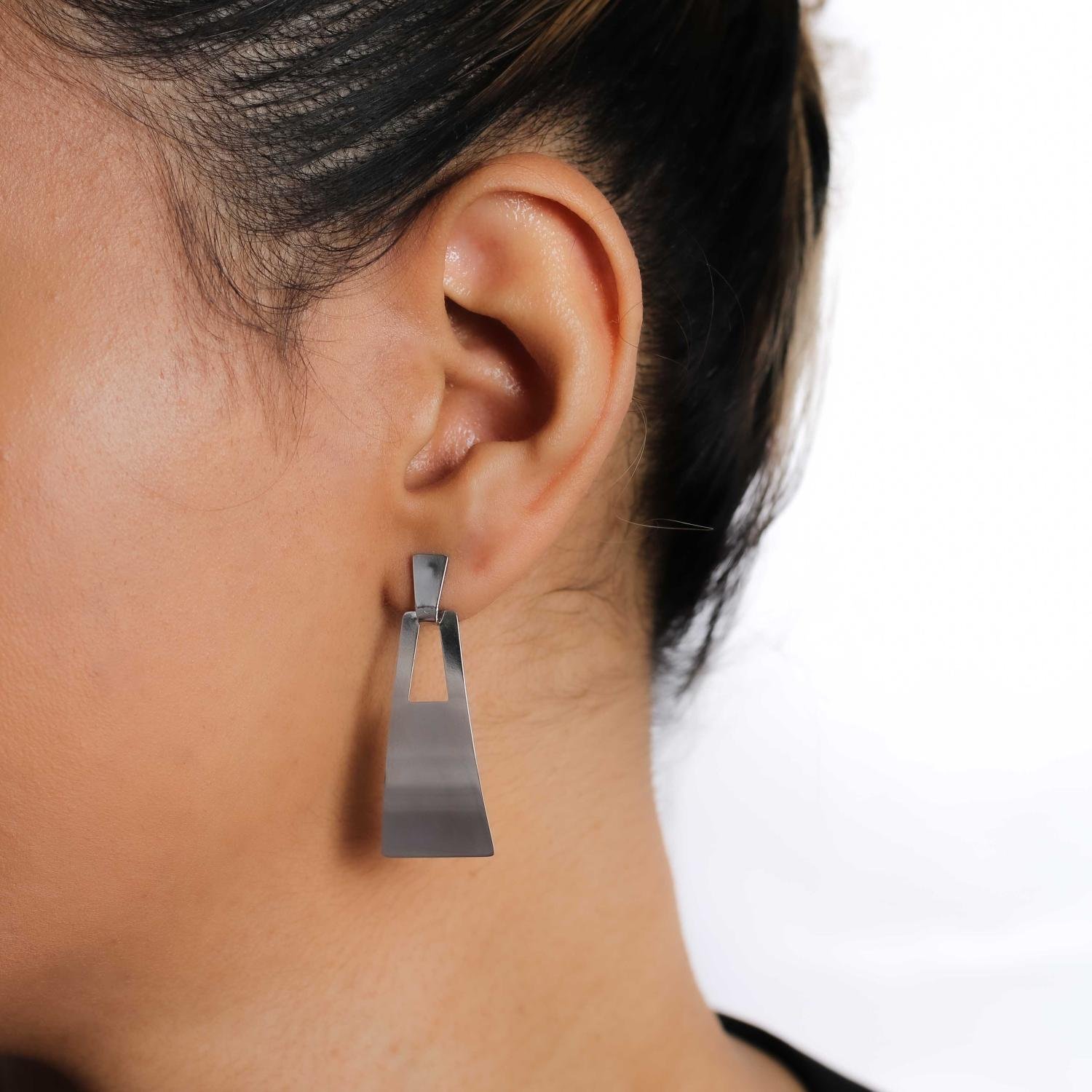 Bla-120-Inox Brinco Liso Em Aço Inox.