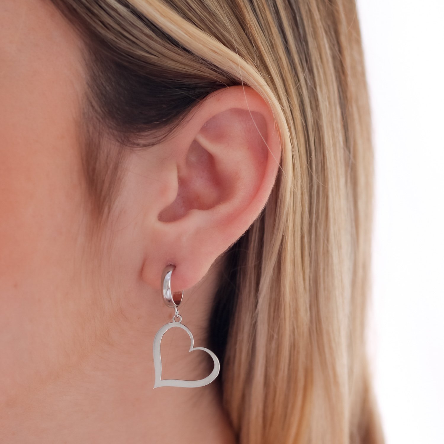 Bla-86-Inox Brico De Coração Vazado Em Aço Inox.