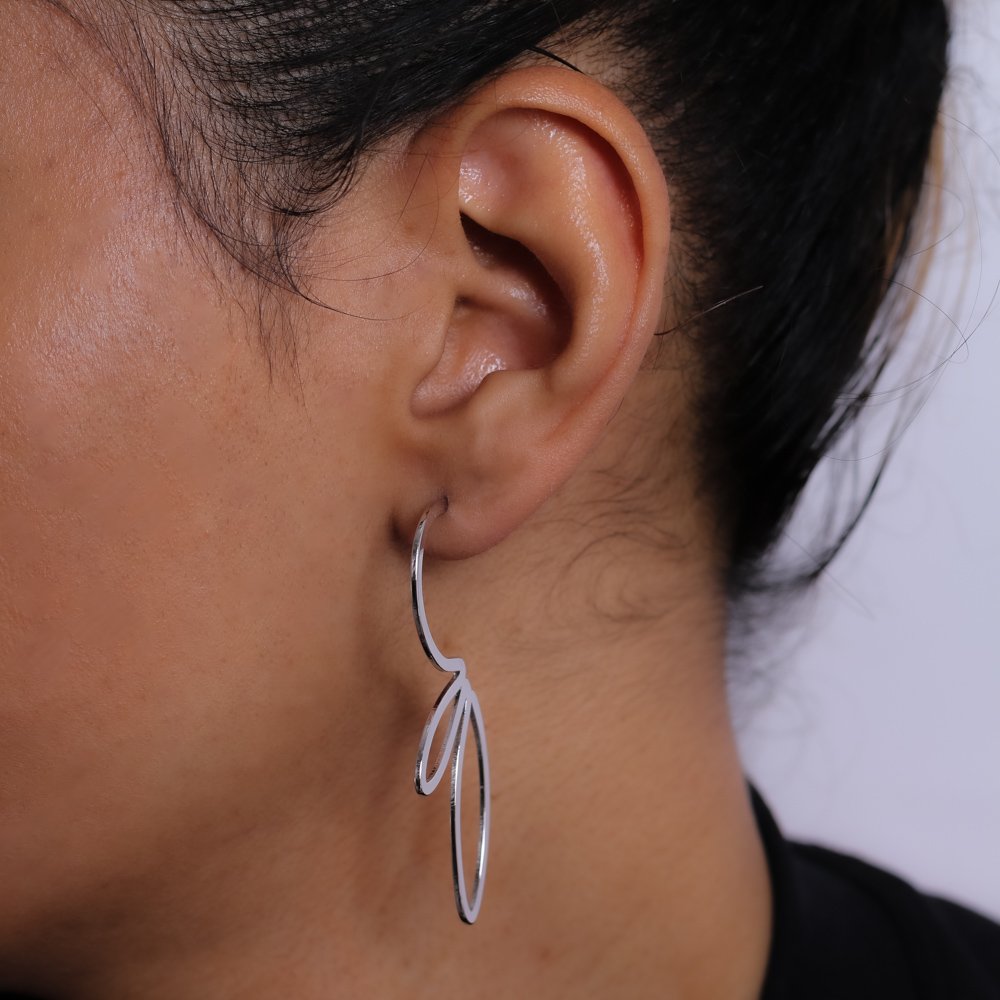 Bls-2838-Rd Brinco Médio Detalhado - Ródio Branco.