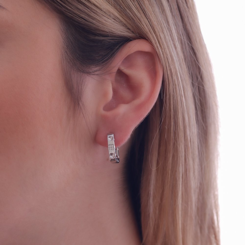 Br-1139-Rd Brinco Argola Articulada Quadrada Cravejada - Ródio Branco.