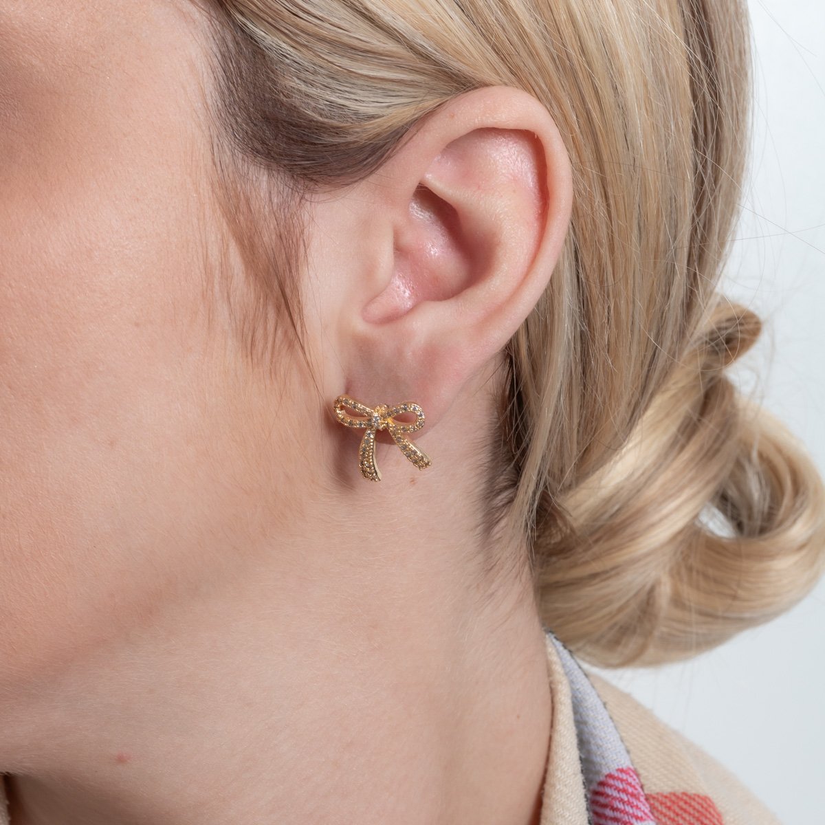 Brd-1496-Do Brinco De Laço Cravejado De Zircônias Cristais.