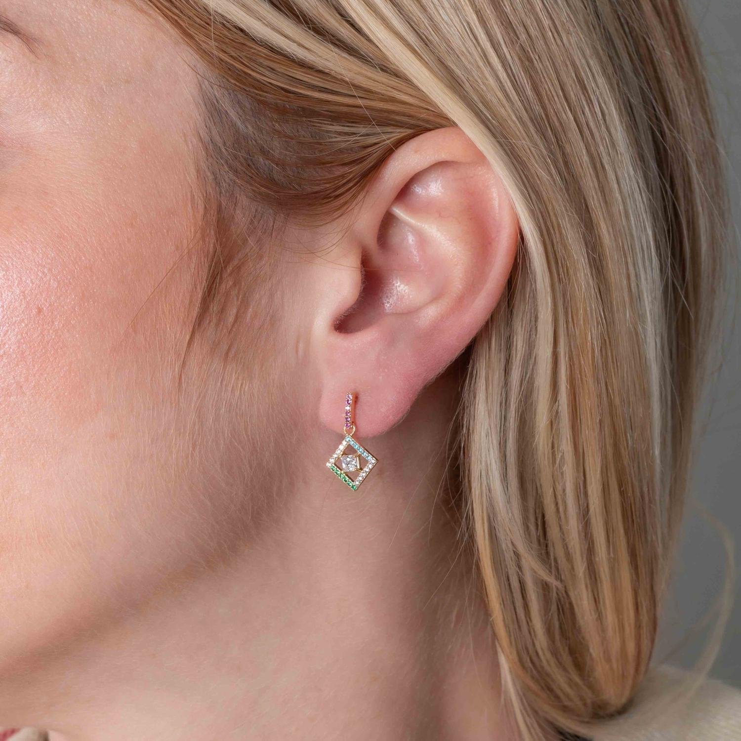 Brf-1340-Do Brinco Cravejado De Zircônias Croloridas.