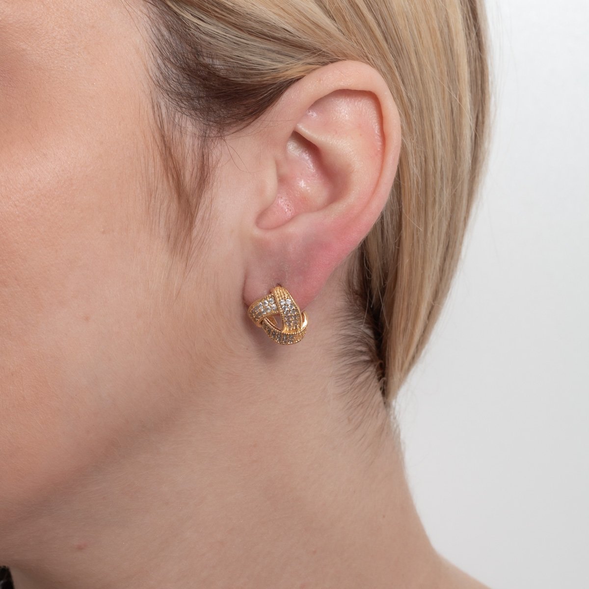 Brf-1404-Do Brinco Entrelassado Cravejado De Zircônias Cristais.&Nbsp;