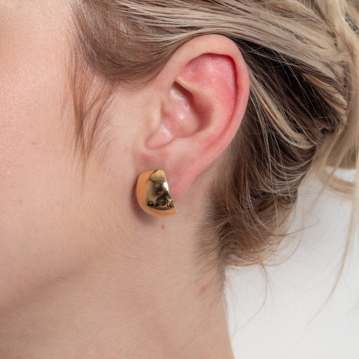 Brf-1470-Do Brinco Meia Argola Abaulada Lisa.