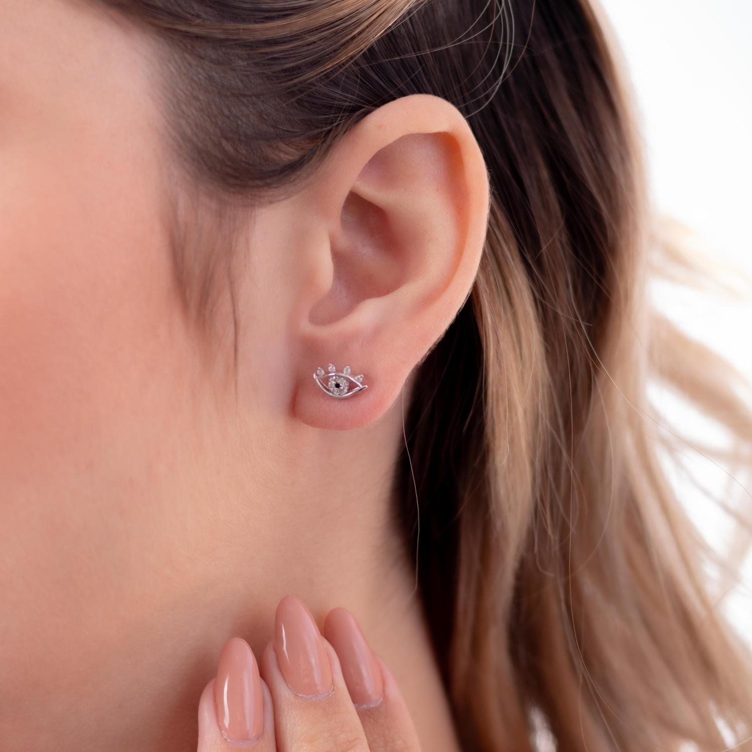 Brf-934-Rd Brinco De Olho Cravejado De Micro Zircônias- Ródio Branco.