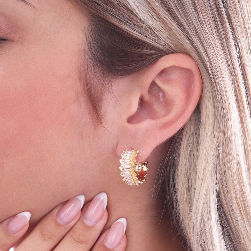 Bri-1091-Do Brinco Meia Argola Detalhada Cravejada De Zircônias (20mm)