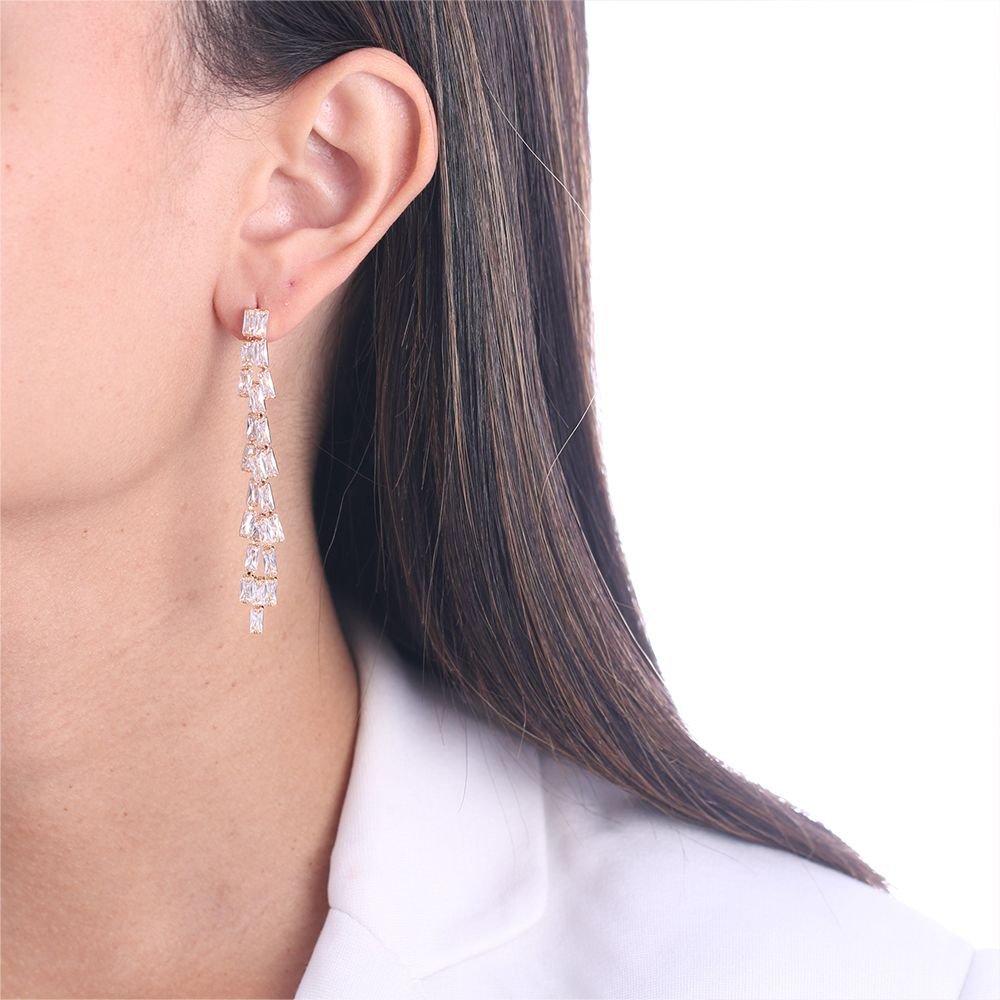 Brt-2039-Do Brinco Longo Cravejado Com Micro Zircônias