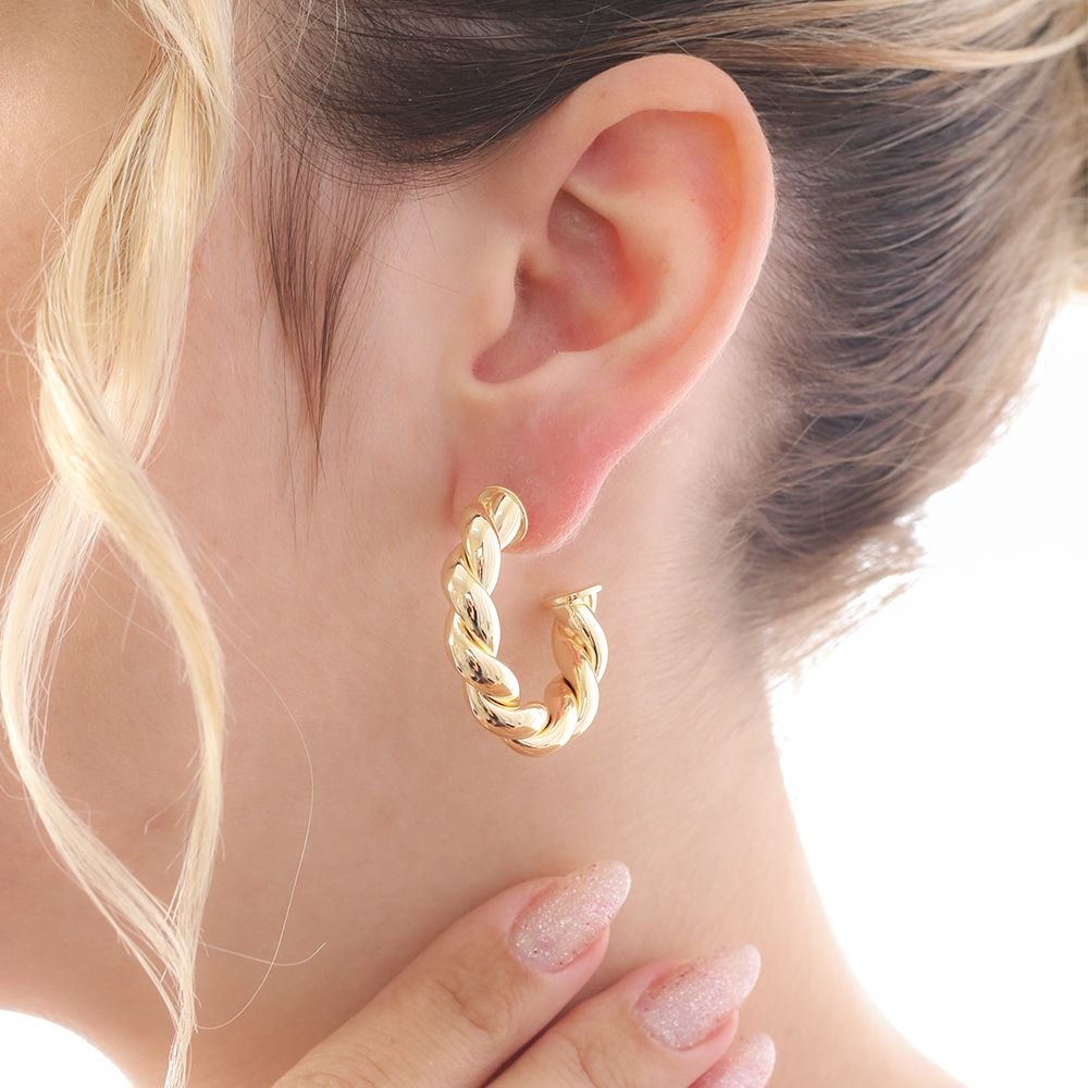 Brt-6824-Do Brinco Meia Argola Torcida (34mm). Brt-6824-Do Brinco Meia Argola Torcida (34mm).