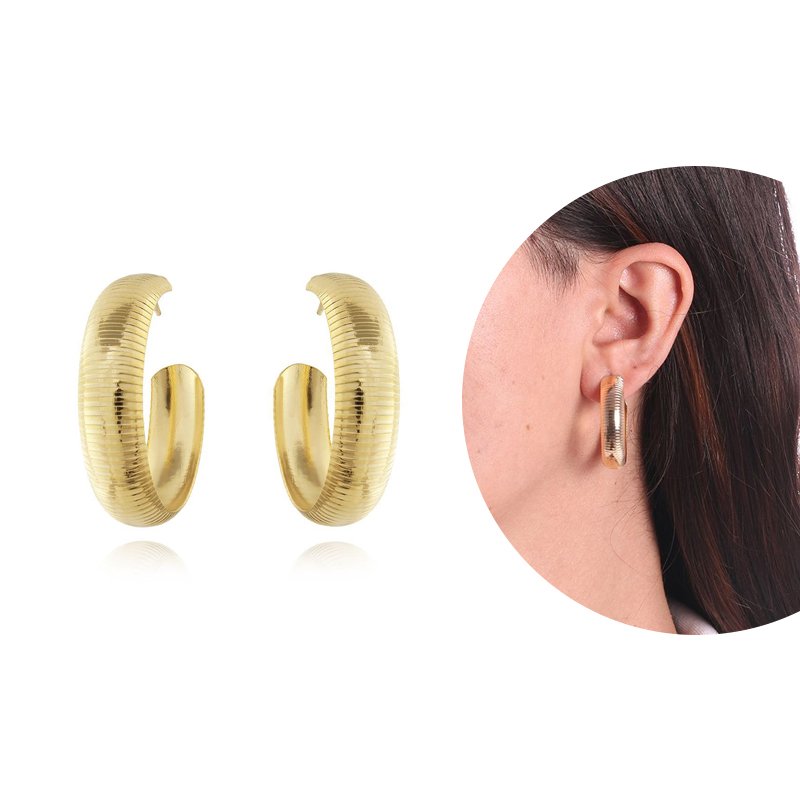 Brt-6855-Do Brinco Meia Argola Pequena Detalhada (34mm)