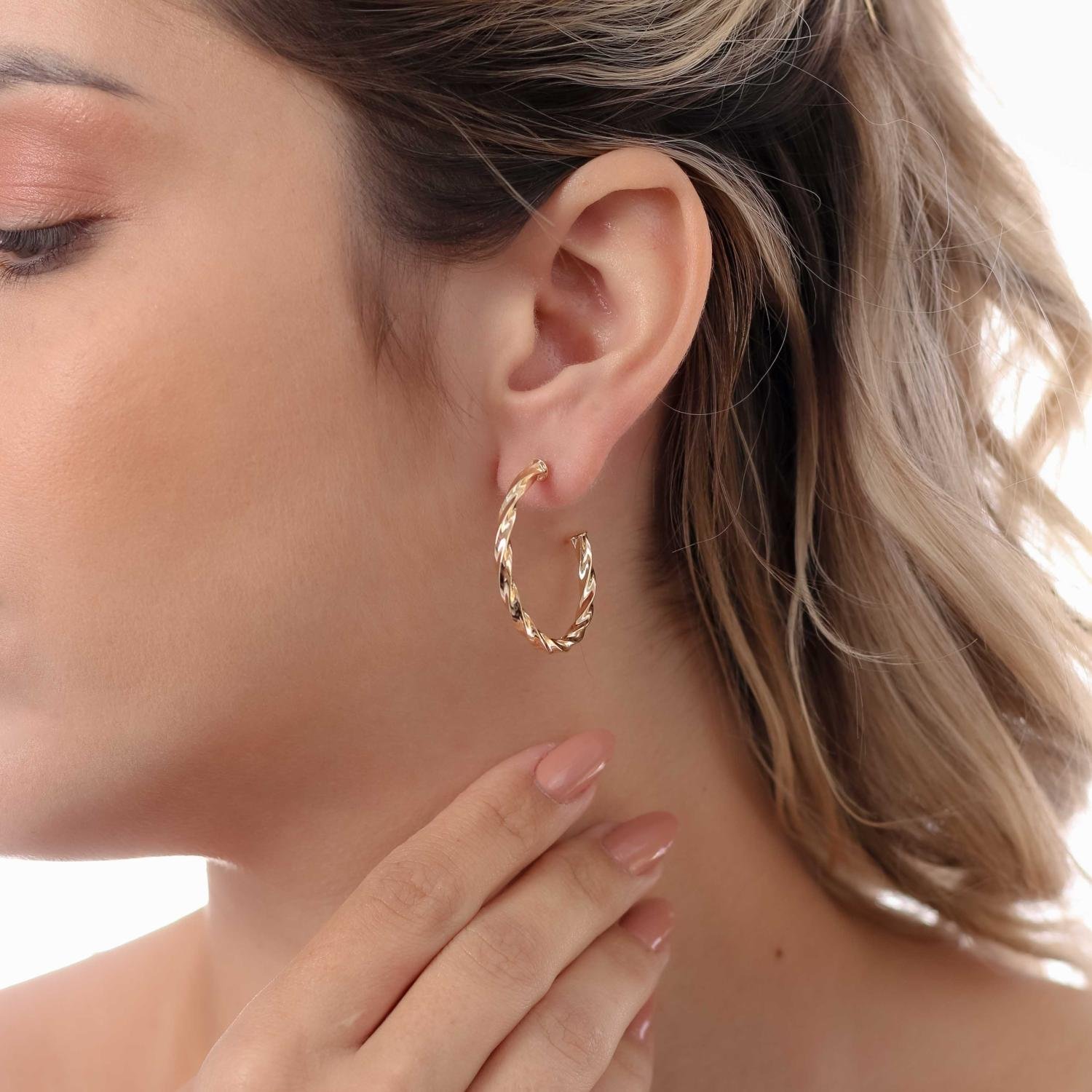 Brt-7270-Do Brinco De Meia Argola Torcida (3,3cm).