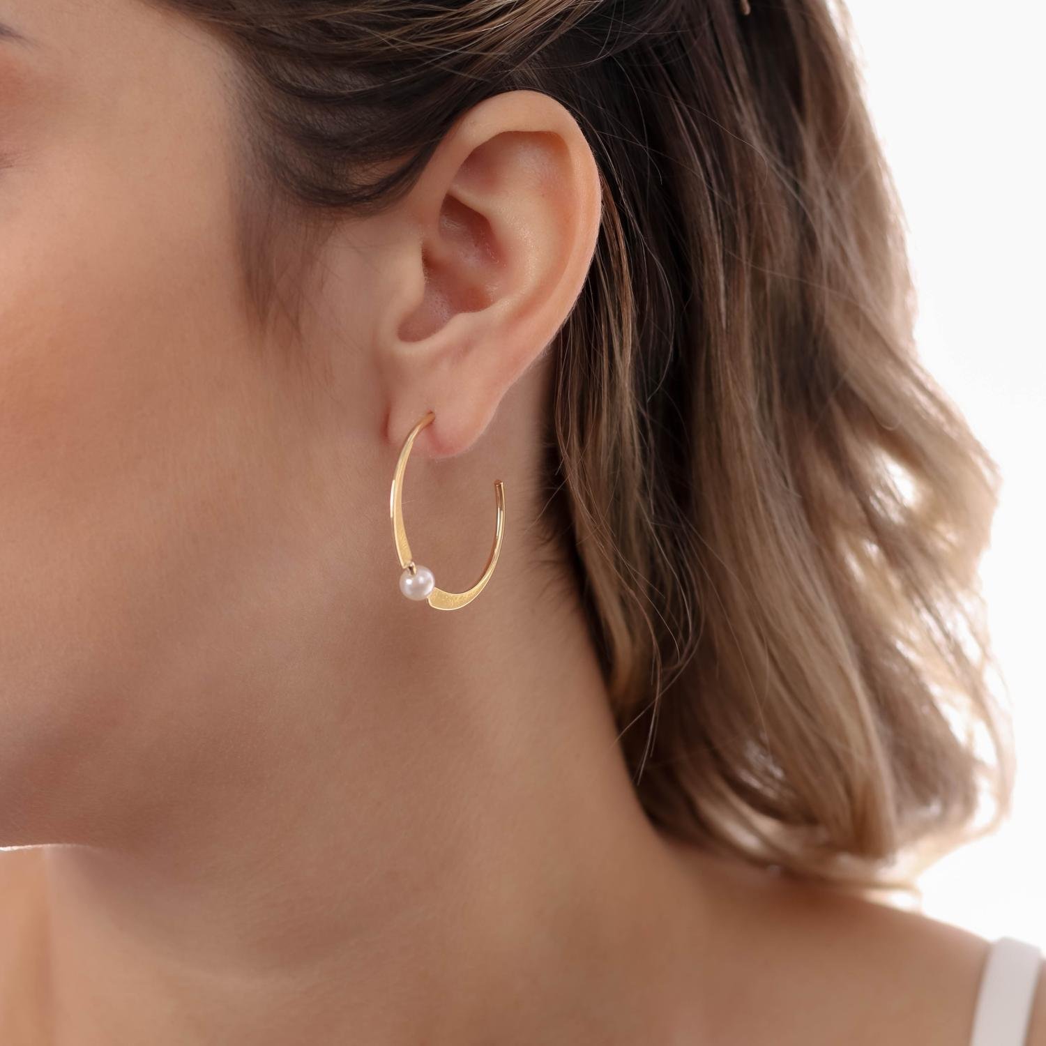 Brt-7293-Do Brinco De Meia Argola Com Pérola (3,35cm).