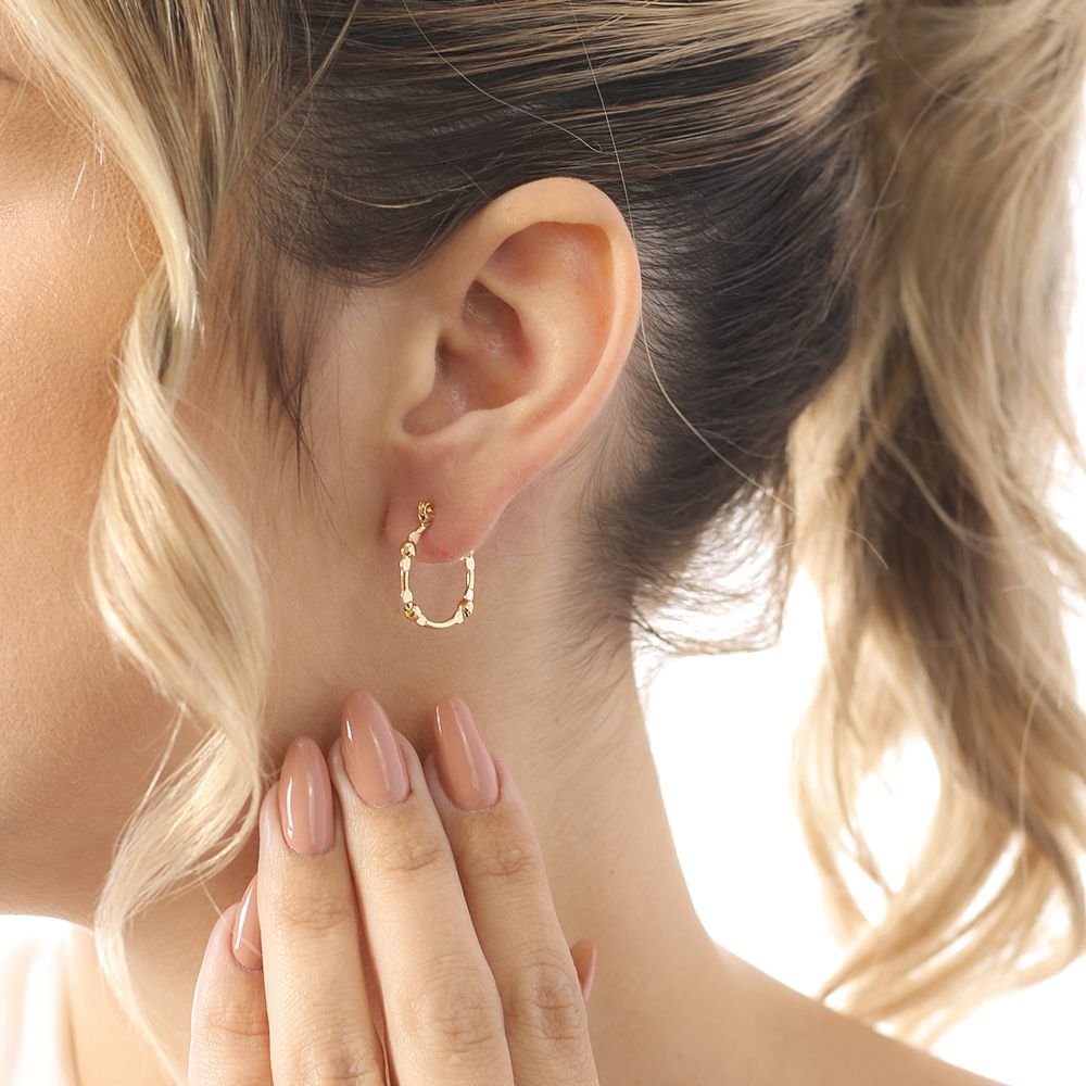 Brt-7322-Do Brinco De Argola Com Fecho Italiano Detalhada.