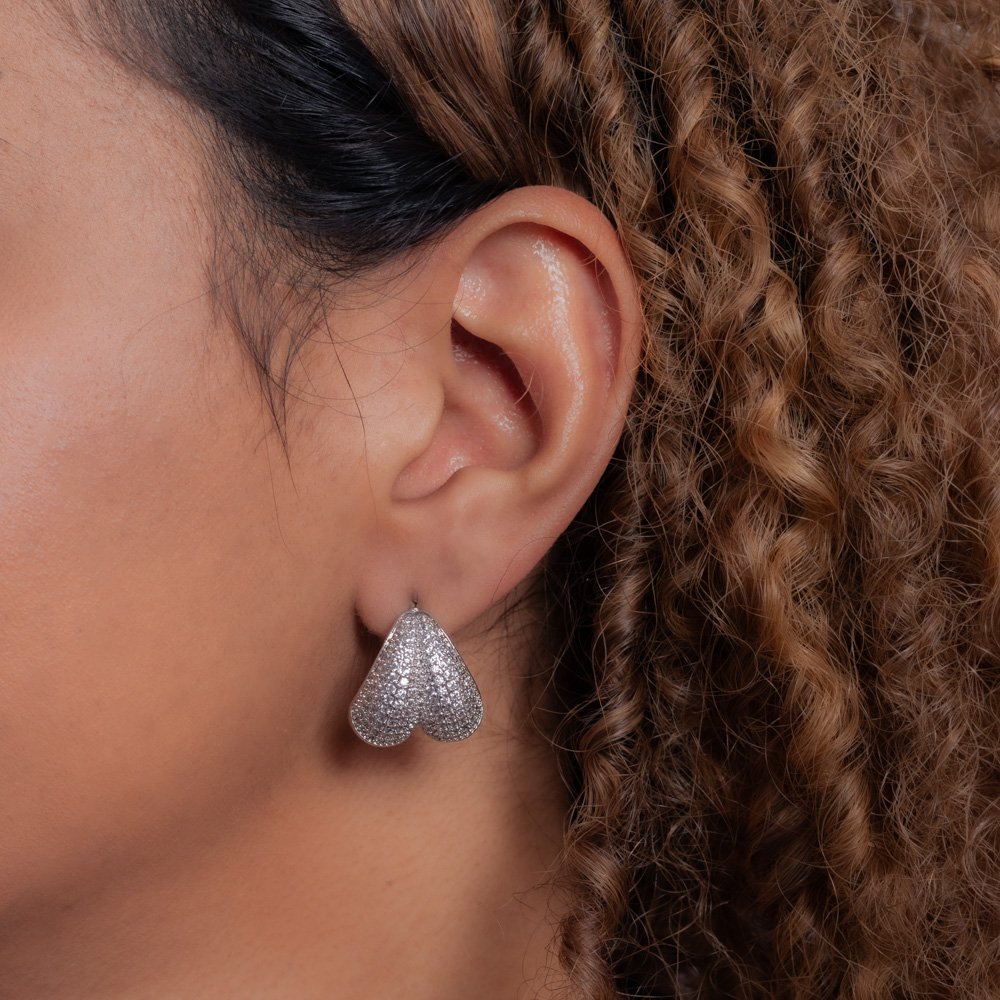 Brt-7468-Do Brinco Cravejado De Zircônias Cristais - Ródio Branco.