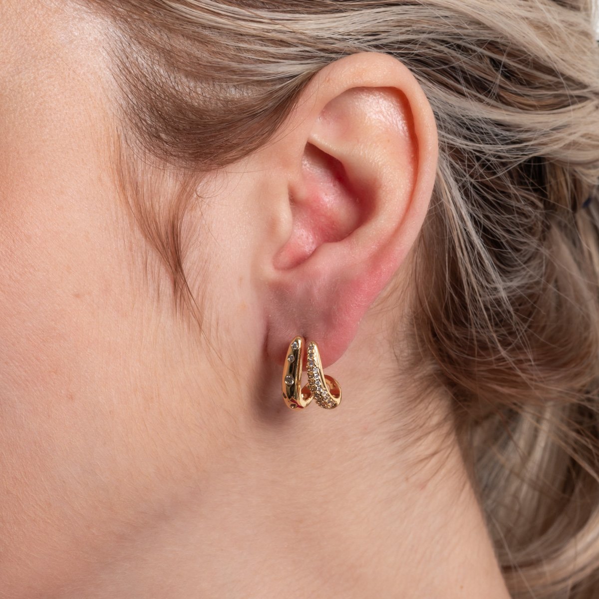 Brt-7655-Do Brinco Cravejado De Zircônias Cristais.