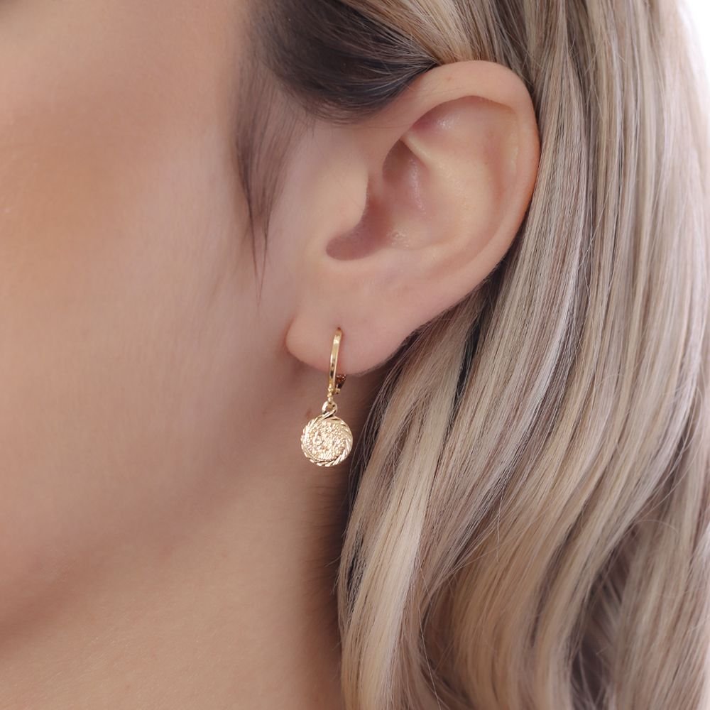 Brt-987-Do Brinco De Argola Articulada Com Medalha De São Bento. Brt-987-Do Brinco De Argola Articulada Com Medalha De São Bento.