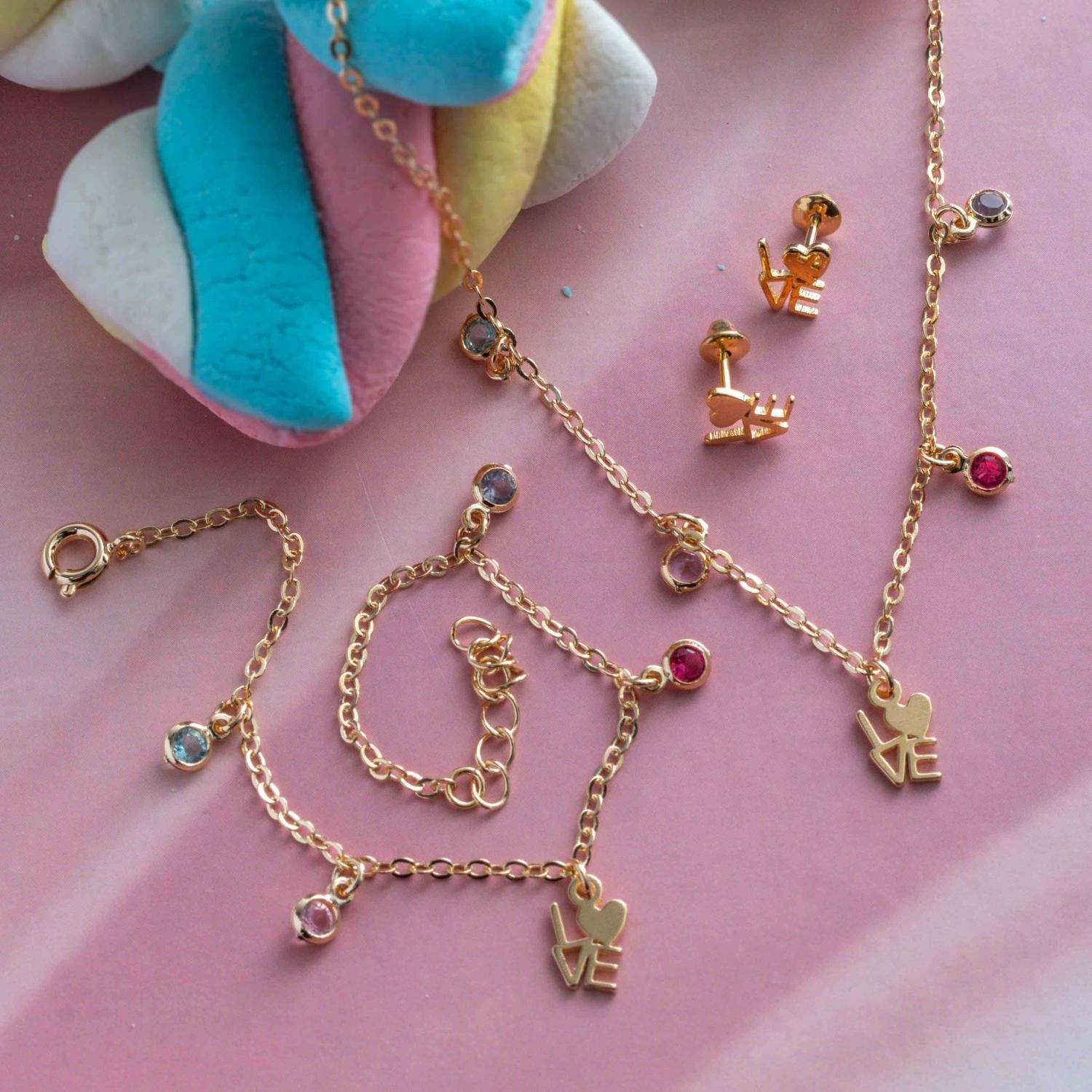 Cjls-3680-Fo Conjunto Infantil Love Colorido (Brinco + Colar 35cm+5cm + Pulseira).&Nbsp;