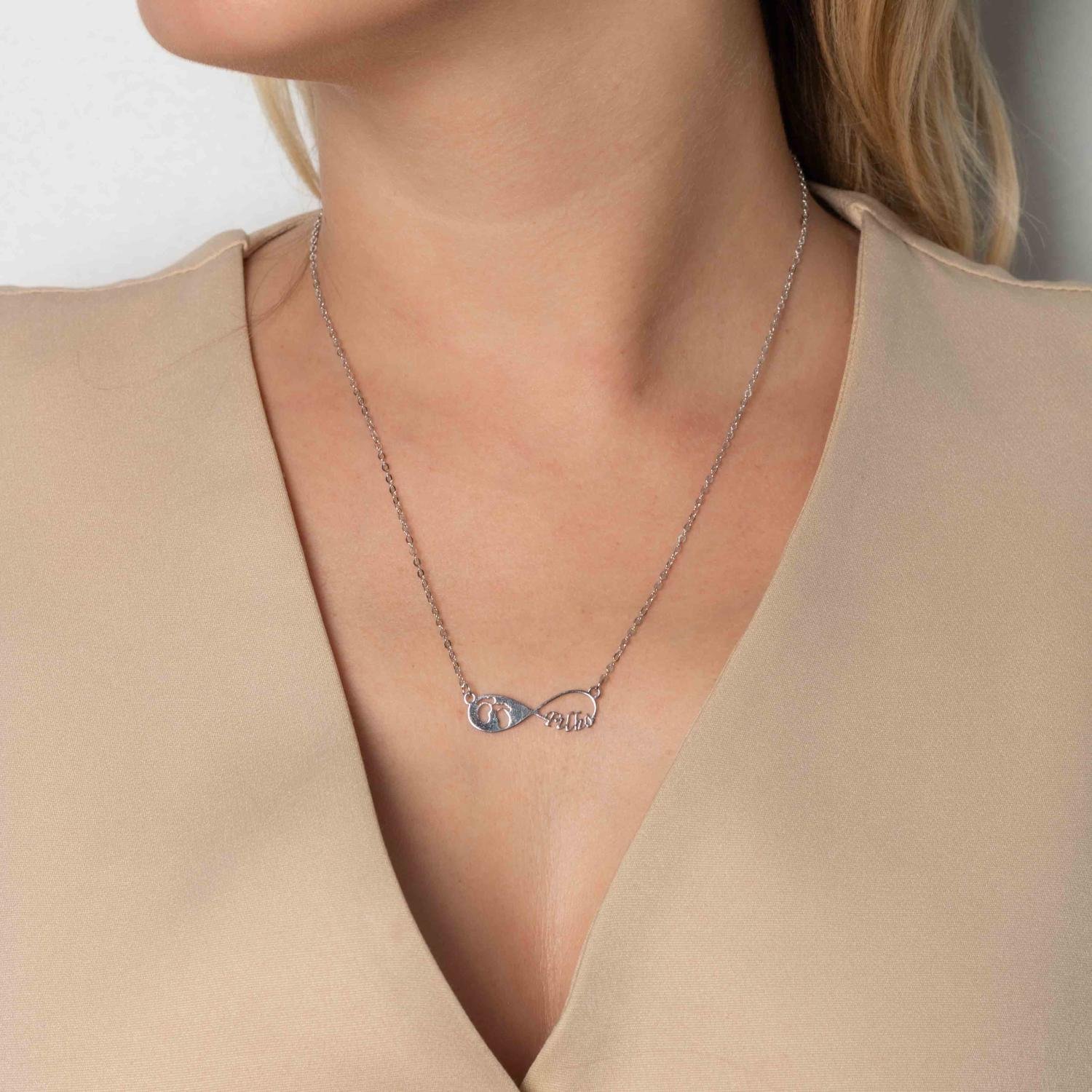 Cll-144-Rd Colar Infinito Filha Com Pézinhos - Ródio Branco (21cmx21cm+5cm).