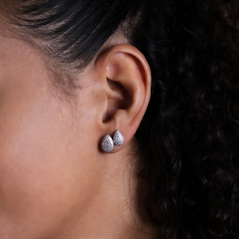 Duplo-47-Rd Brinco Duplo De Gota Cravejada De Zircônias Cirstais - Ródio Branco.&Nbsp;