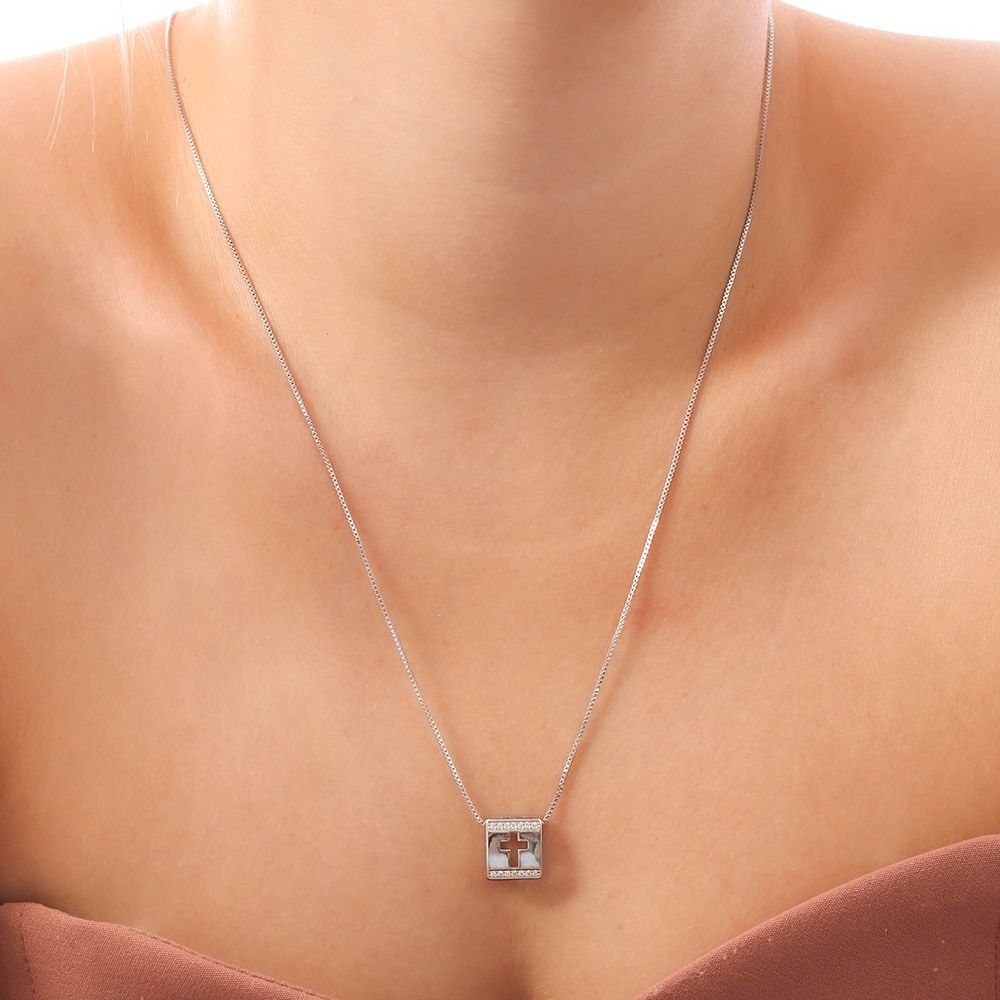 Esc-190-Rd Escapulário De Cruz E N.S. Aparecida Vazado Cravejado De Zircônias (30x30cm).