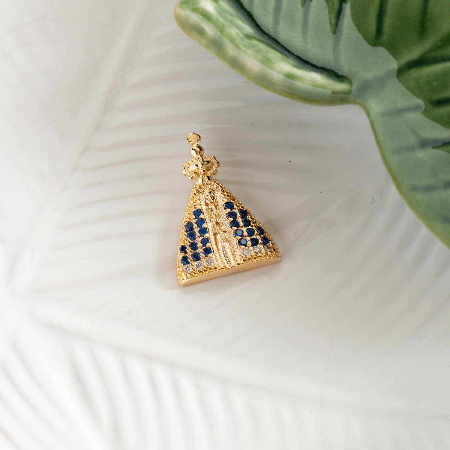 Pgt-426-Fo Pingente De Nossa Senhora Aparecida Cravejado De Zircônias Zul + Cristal.