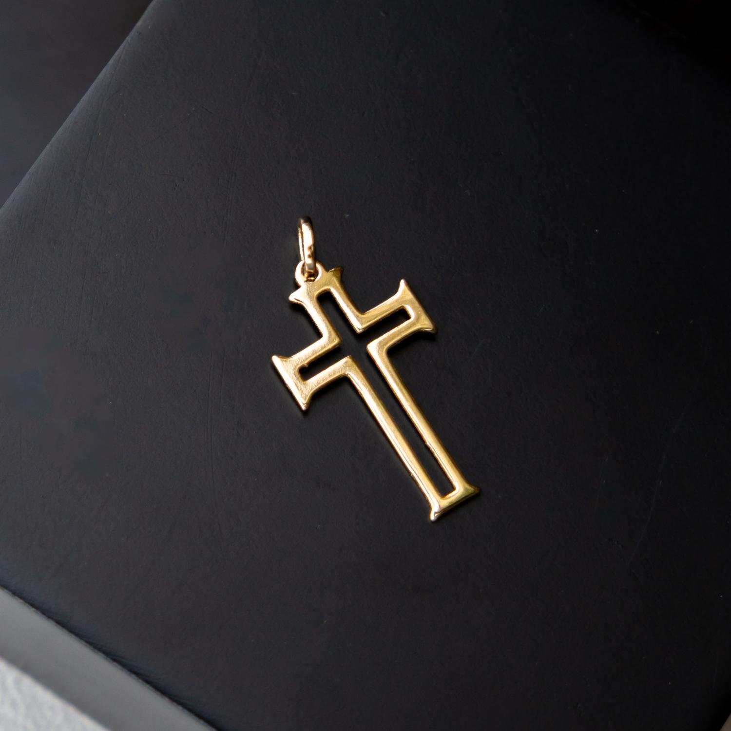Pgt-495-Fo Pingente De Cruz Vazado.