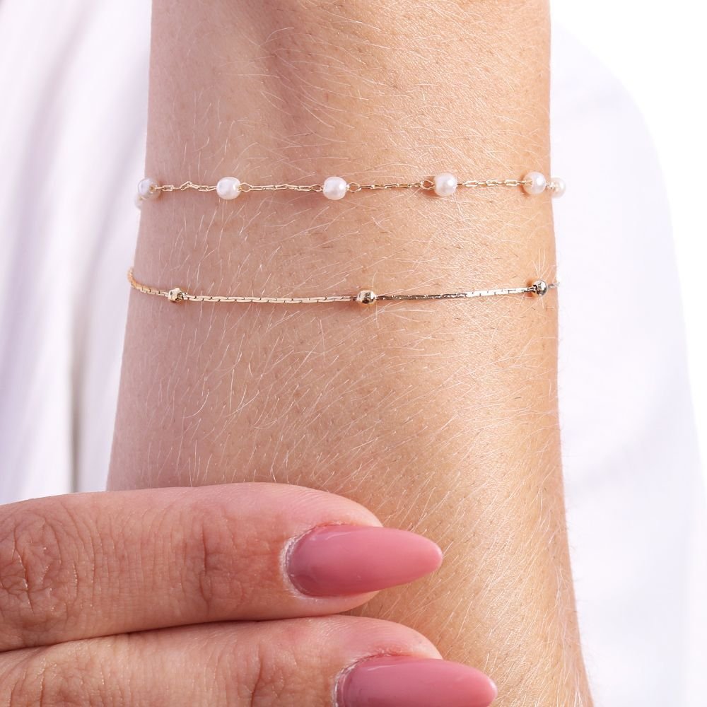 Pulseira Dupla Com Pérolas E Bolinhas Banhada A Ouro 18k