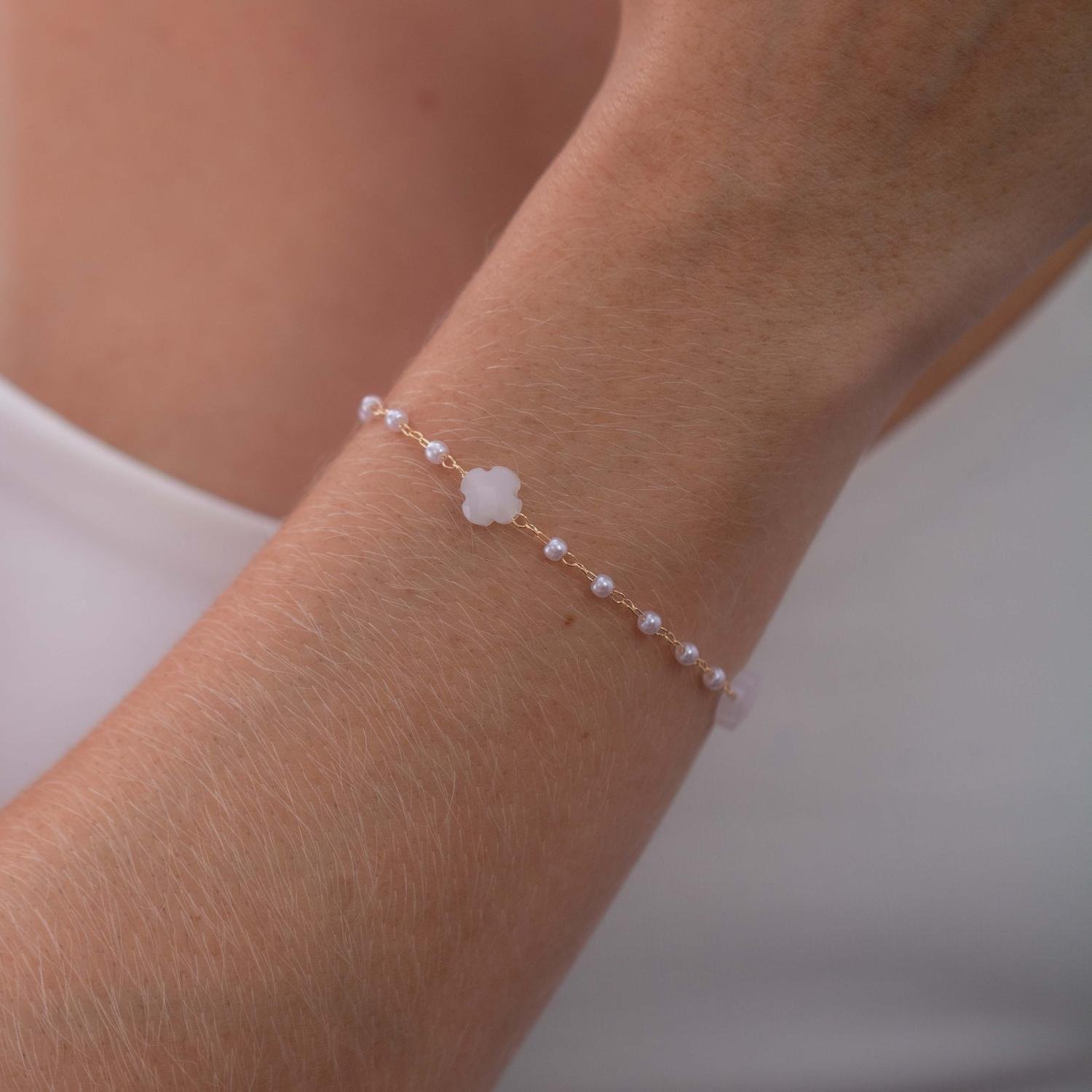 Pst-5108-Fo Pulseira Trevo Madre Pérola E Pérolas.