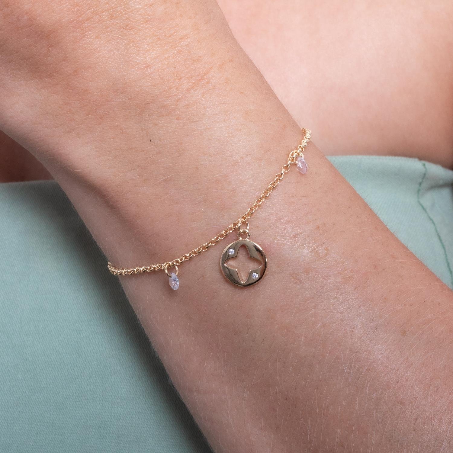 Pst-5157-Fo Pulseira Com Zircônias E Medalha Com Trevo.