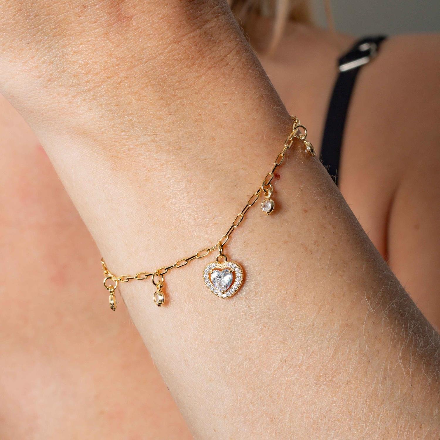 Pst-5289-Fo Pulseira Com Pingentes De Coração E Zircônias Cristais.