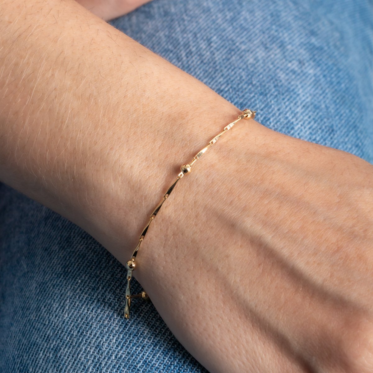 Pst-5442-Fo Pulseira Fio Torcido Com Bolinhas.