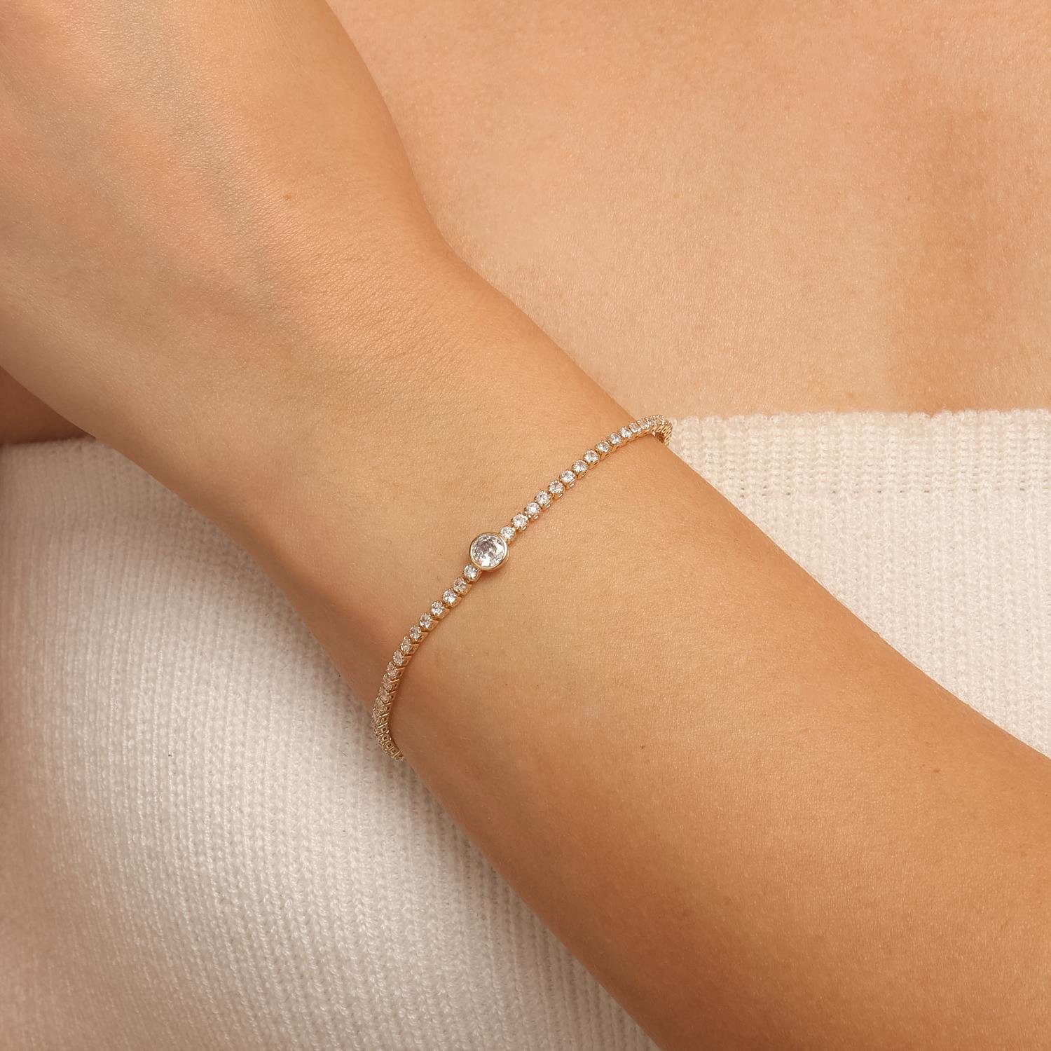 Pst-5634-Fo Pulseira Riviera Delicada com Ponto de Luz Central