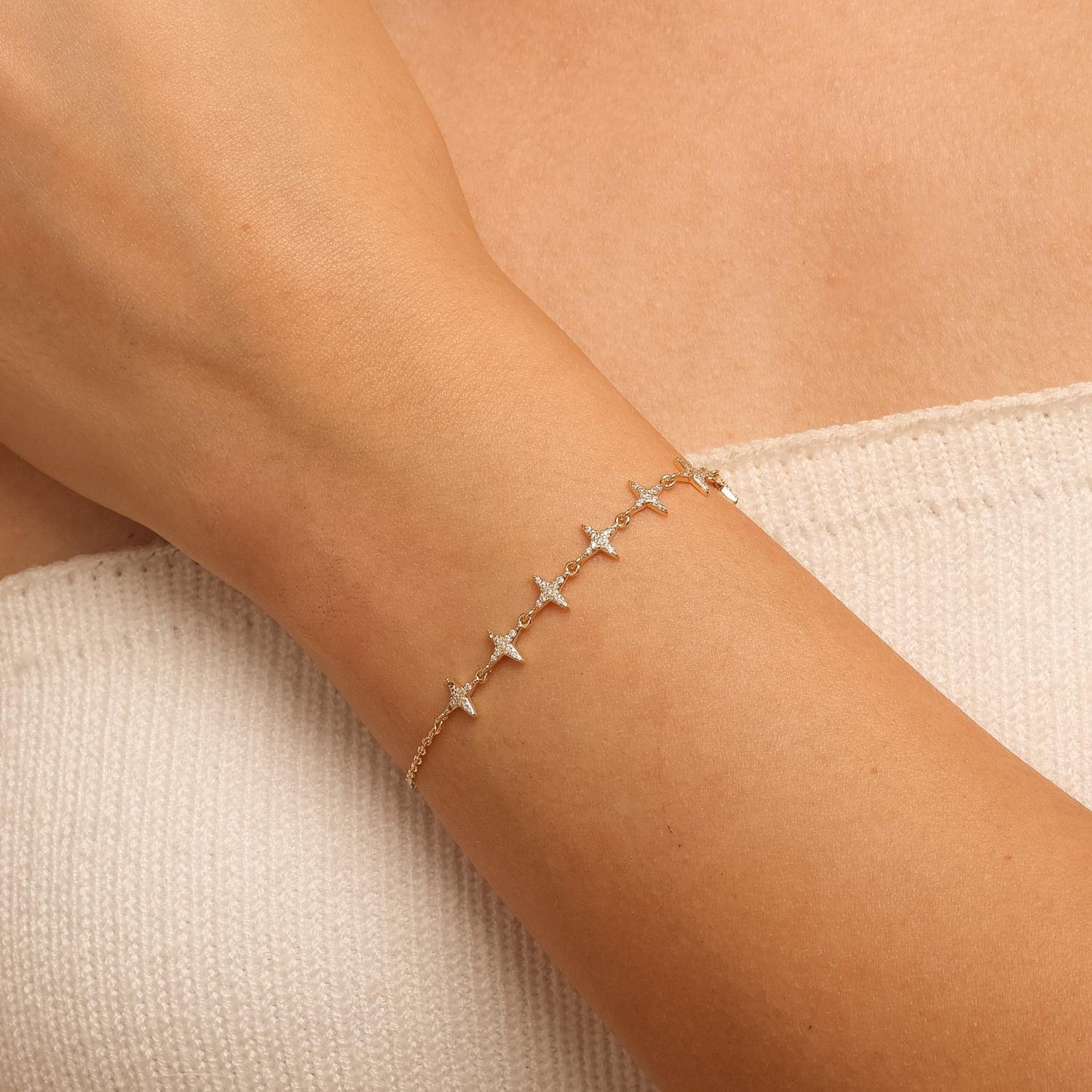 Pst-5651-Fo Pulseira Feminina com Sequência de Estrelas Cravejadas
